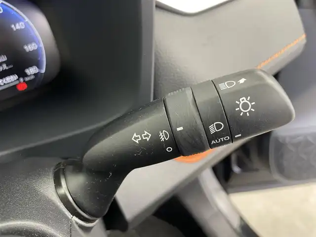 トヨタ ＲＡＶ４ アドベンチャー 富山県 2023(令5)年 3万km アティチュードブラックマイカ 4WD/純正10.5インチナビ/（AM/FM/USB/BT/Miracast）/フルセグTV/バックカメラ/パノラマルーフ/プリクラッシュセーフティ/レーダークルーズコントロール/レーンディパーチャーアラート/ロードサインアシスト/ブラインドスポットモニター/クリアランスソナー/ビルトインETC2.0/デジタルインナーミラー/合皮シート/前席温熱＋ベンチレーションシート/ステアリングヒーター/純正フロアマット/スマートキー/プッシュスタート/取扱説明書/保証書