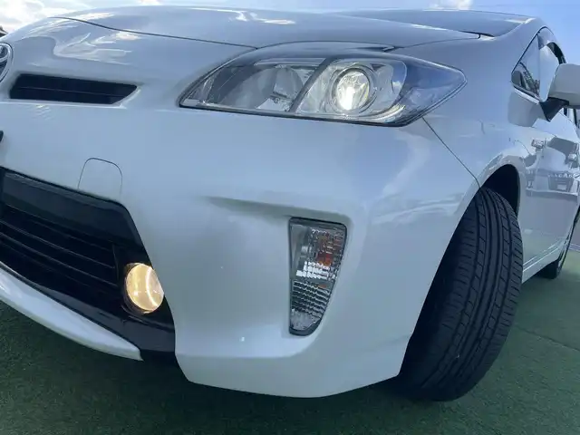 トヨタ プリウス G 香川県 2014(平26)年 9.2万km ホワイトパールクリスタルシャイン 純正メモリ７型ナビ/バックカメラ/クルーズコントロール/ビルトインＥＴＣ/ハーフレザーシート/Ｄ席パワーシート/ステアリングリモコン/オートライト/ＨＩＤヘッドライト/フォグライト/スマートキー/純正フロアマット/純正ドアバイザー