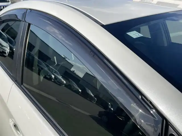 トヨタ プリウス G 香川県 2014(平26)年 9.2万km ホワイトパールクリスタルシャイン 純正メモリ７型ナビ/バックカメラ/クルーズコントロール/ビルトインＥＴＣ/ハーフレザーシート/Ｄ席パワーシート/ステアリングリモコン/オートライト/ＨＩＤヘッドライト/フォグライト/スマートキー/純正フロアマット/純正ドアバイザー