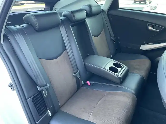 トヨタ プリウス G 香川県 2014(平26)年 9.2万km ホワイトパールクリスタルシャイン 純正メモリ７型ナビ/バックカメラ/クルーズコントロール/ビルトインＥＴＣ/ハーフレザーシート/Ｄ席パワーシート/ステアリングリモコン/オートライト/ＨＩＤヘッドライト/フォグライト/スマートキー/純正フロアマット/純正ドアバイザー