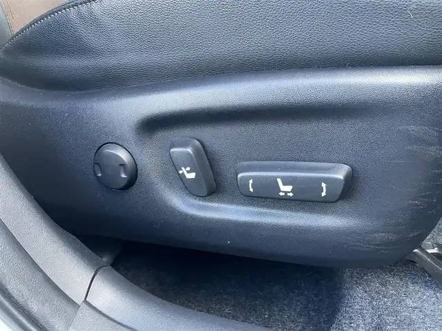 トヨタ プリウス G 香川県 2014(平26)年 9.2万km ホワイトパールクリスタルシャイン 純正メモリ７型ナビ/バックカメラ/クルーズコントロール/ビルトインＥＴＣ/ハーフレザーシート/Ｄ席パワーシート/ステアリングリモコン/オートライト/ＨＩＤヘッドライト/フォグライト/スマートキー/純正フロアマット/純正ドアバイザー