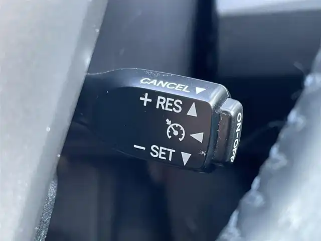 トヨタ プリウス G 香川県 2014(平26)年 9.2万km ホワイトパールクリスタルシャイン 純正メモリ７型ナビ/バックカメラ/クルーズコントロール/ビルトインＥＴＣ/ハーフレザーシート/Ｄ席パワーシート/ステアリングリモコン/オートライト/ＨＩＤヘッドライト/フォグライト/スマートキー/純正フロアマット/純正ドアバイザー