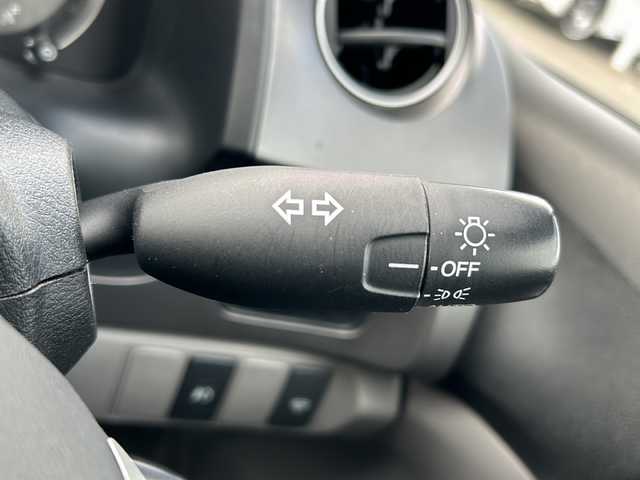 ホンダ ストリーム X スタイリッシュ パッケージ 道東・釧路十勝 2009(平21)年 12.2万km アラバスターシルバーメタリック 寒冷地仕様/パイオニア製メモリナビ/(AM.FM.C.DVD.BT.フルセグ)/サマータイヤアルミセット積載/ワイパーデアイサー/ＥＴＣ/オートライト/フォグランプ/ＨＩＤヘッドライト/革巻きステアリング/ワイパーデアイサー/スペアキー