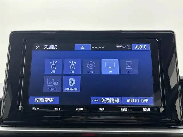 トヨタ ライズ Z 熊本県 2022(令4)年 1.5万km ファイアークォーツレッドM 禁煙車　/純正9インチナビ（ＣＤ・ＤＶＤ・フルセグ・ＢＴ・ＳＤ・ＵＳＢ）/全周囲カメラ　/ビルトインＥＴＣ　/前後ドライブレコーダー　/前後クリアランスソナー　/前席シートヒーター/トヨタスマートアシスト/・衝突警報機能/・衝突回避支援ブレーキ/・標識認識システム/・先行車発進お知らせ/・レーダークルーズコントロール/・ブラインドスポットモニター/・車線逸脱警報/・ふらつき警報機能/・オートマチックハイビーム/・リアクロストラフィックアラート/横滑り防止/純正１７インチAW/オートライト/LEDヘッドライト/フォグライト/スマートキー/プッシュスタート/保証書