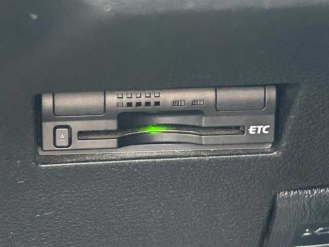 トヨタ カローラ フィールダー 1．5G ダブルバイビー 岩手県 2015(平27)年 8万km クールボルドーガラスフレーク 社外ナビ/AM/FM/CD/DVD/ワンセグTV/ETC/衝突被害軽減ブレーキ/レーンキープアシスト/横滑り防止装置/アイドリングストップ/シートヒーター/オートライト/オートハイビーム/LEDヘッドライト/スマートキー/プッシュスタート/電動格納ミラー/純正16インチAW/純正フロアマット/純正ドアバイザー