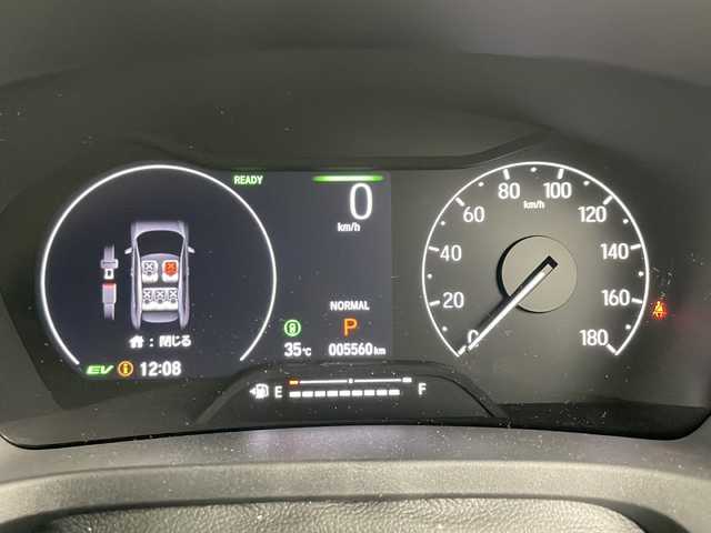ホンダ ヴェゼル ハイブリッド e:HEV Z 道央・札幌 2024(令6)年 0.6万km プラチナホワイトパール ・４ＷＤ/・寒冷地/・純正メモリナビ（ＢＴ＆ＵＳＢ＆フルセグ＆スマホ連携）/・ＣＭＢＳ/・ＡＣＣ先行車検知/・レーンキープアシスト/・ＢＳＭ/・標識認識機能/・パワーバックドア/・Ｄ／Ｎシートヒーター/・ステアリングヒーター/・レーダークルーズ/・ステアリングスィッチ/・パドルシフト/・コーナーセンサー/・ハーフレザーシート/・置くだけ充電/・ドアミラーヒーター/・ＬＥＤヘッドライト/・ＬＥＤフォグ/・スマートキー/・社外ドラレコ前後/・純正１８インチＡＷ