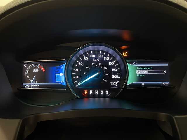 フォード エクスプローラー XLT エコブースト 新潟県 2015(平27)年 9.6万km ホワイトプラチニウム 社外22インチアルミホイール/ベージュレザーシート/パワーシート/シートヒーター/社外ナビ/フルセグTV/バック/サイド/フロントカメラ/ETC/ブラインドスポットアシスト/クロストラフィックアラート/クルーズコントロール/パドルシフト/スマートキー/スペアキー/プッシュスタート/LEDヘッドライト/コーナーセンサー