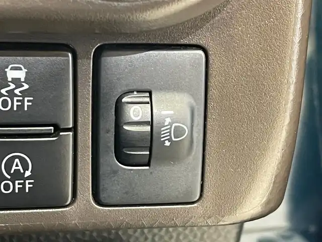 トヨタ ルーミー X 岩手県 2020(令2)年 3万km レーザーブルークリスタルシャイン ４WD/左側パワースライドドア/スマートアシスト３/衝突回避支援ブレーキ/車線逸脱警報/誤発進抑制機能/先行車発お知らせ機能/オートハイビーム/横滑り防止装置/アイドリングストップ/コーナーセンサー/シートヒーター/ロールサンシェード/ヘッドライトレベライザー/ストラーダナビ/フルセグTV/バックカメラ/ETC/ドライブレコーダー/14インチアルミホイール