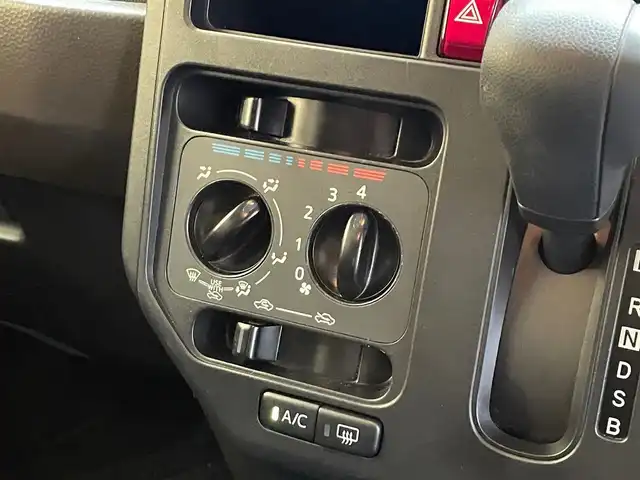 トヨタ ルーミー X 岩手県 2020(令2)年 3万km レーザーブルークリスタルシャイン ４WD/左側パワースライドドア/スマートアシスト３/衝突回避支援ブレーキ/車線逸脱警報/誤発進抑制機能/先行車発お知らせ機能/オートハイビーム/横滑り防止装置/アイドリングストップ/コーナーセンサー/シートヒーター/ロールサンシェード/ヘッドライトレベライザー/ストラーダナビ/フルセグTV/バックカメラ/ETC/ドライブレコーダー/14インチアルミホイール