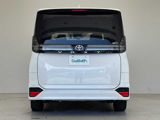 トヨタ ヴォクシー S－G 愛知県 2022(令4)年 2.5万km ホワイトパールクリスタルシャイン 快適利便パッケージ/純正10.5型ディズプレイオーディオナビ/バックカメラ/衝突軽減システム/レーダークルーズコントロール/シートヒーター/LEDヘッドライト/オートマチックハイビーム/NANOEX/両側パワースライドドア/HDMI/ステアリングスイッチ/スマートキー/プッシュスタート