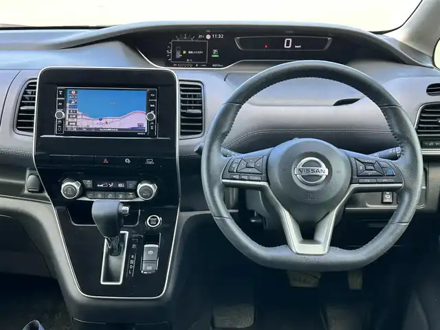 日産 セレナ ハイウェイスター V 島根県 2020(令2)年 4.1万km ダイヤモンドブラック 登録時走行距離　40915km/ディーラーナビ（MM319D-W)/（AM/FM/CD/DVD/Bluetooth）/フルセグテレビ/アラウンドビューカメラ/ドラレコ前後/両側パワースライドドア/プロパイロット/レーンキープアシスト/コーナーセンサー/衝突軽減ブレーキ/純正アルミ１６インチ/LEDライト/純正フロアマット/ドアバイザー/ビルドトインETC