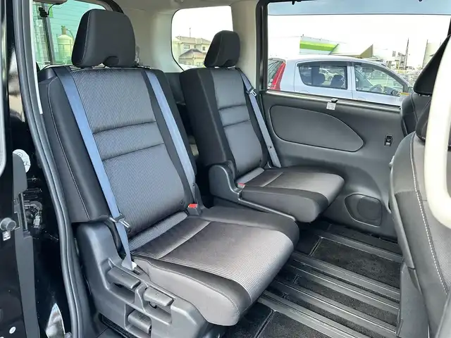 日産 セレナ ハイウェイスター V 島根県 2020(令2)年 4.1万km ダイヤモンドブラック 登録時走行距離　40915km/ディーラーナビ（MM319D-W)/（AM/FM/CD/DVD/Bluetooth）/フルセグテレビ/アラウンドビューカメラ/ドラレコ前後/両側パワースライドドア/プロパイロット/レーンキープアシスト/コーナーセンサー/衝突軽減ブレーキ/純正アルミ１６インチ/LEDライト/純正フロアマット/ドアバイザー/ビルドトインETC