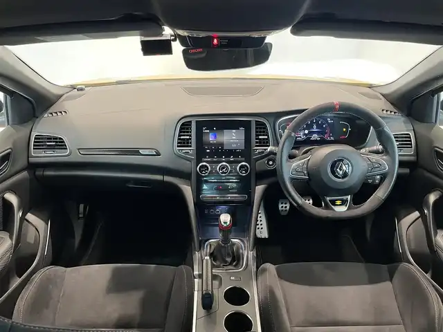 ルノー ルノー メガーヌ ルノースポール トロフィー 愛知県 2022(令4)年 2.5万km 黄 レカロシート　/ブレンボブレーキ　/純正ディスプレイオーディオ　/Ｂｌｕｅｔｏｏｔｈ　/バックカメラ　/ＡｐｐｌｅＣａｒＰｌａｙ/ＡｎｄｒｏｉｄＡｕｔｏ　/アクティブブレーキ　/ＬＫＡ　/コーナーセンサー　/ＥＴＣ/ドライブレコーダー/LEDヘッドライト/プッシュスタート/クルーズコントロール/アイドリングストップ