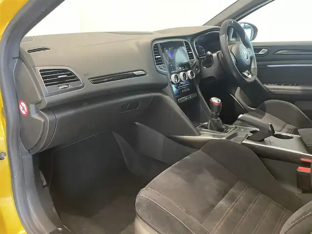 ルノー ルノー メガーヌ ルノースポール トロフィー 愛知県 2022(令4)年 2.5万km 黄 レカロシート　/ブレンボブレーキ　/純正ディスプレイオーディオ　/Ｂｌｕｅｔｏｏｔｈ　/バックカメラ　/ＡｐｐｌｅＣａｒＰｌａｙ/ＡｎｄｒｏｉｄＡｕｔｏ　/アクティブブレーキ　/ＬＫＡ　/コーナーセンサー　/ＥＴＣ/ドライブレコーダー/LEDヘッドライト/プッシュスタート/クルーズコントロール/アイドリングストップ