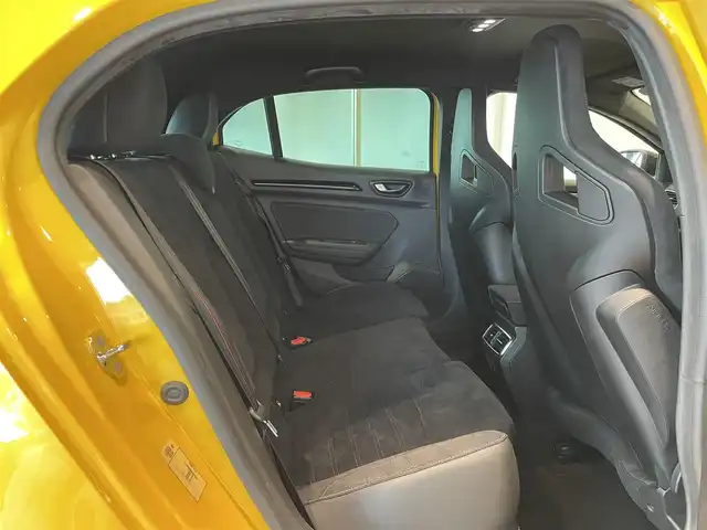 ルノー ルノー メガーヌ ルノースポール トロフィー 愛知県 2022(令4)年 2.5万km 黄 レカロシート　/ブレンボブレーキ　/純正ディスプレイオーディオ　/Ｂｌｕｅｔｏｏｔｈ　/バックカメラ　/ＡｐｐｌｅＣａｒＰｌａｙ/ＡｎｄｒｏｉｄＡｕｔｏ　/アクティブブレーキ　/ＬＫＡ　/コーナーセンサー　/ＥＴＣ/ドライブレコーダー/LEDヘッドライト/プッシュスタート/クルーズコントロール/アイドリングストップ