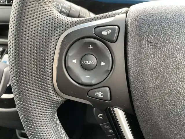 ホンダ フリード ハイブリット モデューロX 福岡県 2023(令5)年 1.4万km プラチナホワイトパール 社外ナビ（BT/フルセグ/DISC/AM/FM)/Bカメラ/両側パワースライドドア/レーダークルーズコントロール/LEDヘッドライト/オートライト/ハーフレザー/ウォークスルー/純正15インチAW/アイドリングストップ/横滑り防止装置/コーナーセンサー/レーンキープアシスト/盗難防止装置/衝突被害軽減システム/スマートキー/ETC