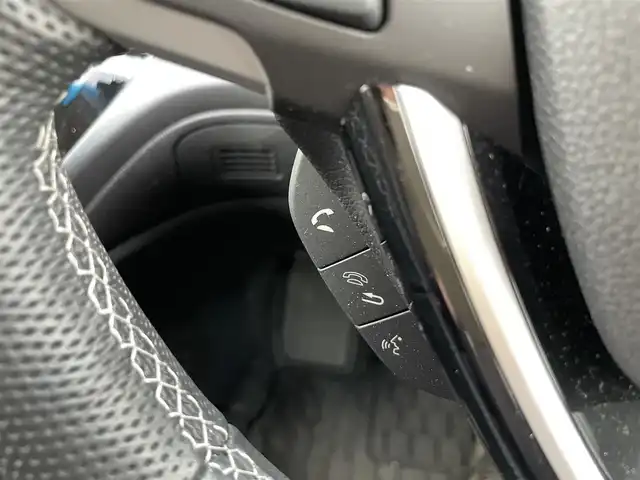 ホンダ フリード ハイブリット モデューロX 福岡県 2023(令5)年 1.4万km プラチナホワイトパール 社外ナビ（BT/フルセグ/DISC/AM/FM)/Bカメラ/両側パワースライドドア/レーダークルーズコントロール/LEDヘッドライト/オートライト/ハーフレザー/ウォークスルー/純正15インチAW/アイドリングストップ/横滑り防止装置/コーナーセンサー/レーンキープアシスト/盗難防止装置/衝突被害軽減システム/スマートキー/ETC