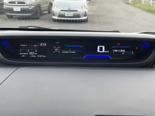 ホンダ フリード ハイブリット モデューロX 福岡県 2023(令5)年 1.4万km プラチナホワイトパール 社外ナビ（BT/フルセグ/DISC/AM/FM)/Bカメラ/両側パワースライドドア/レーダークルーズコントロール/LEDヘッドライト/オートライト/ハーフレザー/ウォークスルー/純正15インチAW/アイドリングストップ/横滑り防止装置/コーナーセンサー/レーンキープアシスト/盗難防止装置/衝突被害軽減システム/スマートキー/ETC