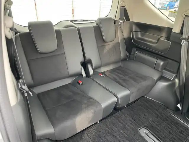 ホンダ フリード ハイブリット モデューロX 福岡県 2023(令5)年 1.4万km プラチナホワイトパール 社外ナビ（BT/フルセグ/DISC/AM/FM)/Bカメラ/両側パワースライドドア/レーダークルーズコントロール/LEDヘッドライト/オートライト/ハーフレザー/ウォークスルー/純正15インチAW/アイドリングストップ/横滑り防止装置/コーナーセンサー/レーンキープアシスト/盗難防止装置/衝突被害軽減システム/スマートキー/ETC