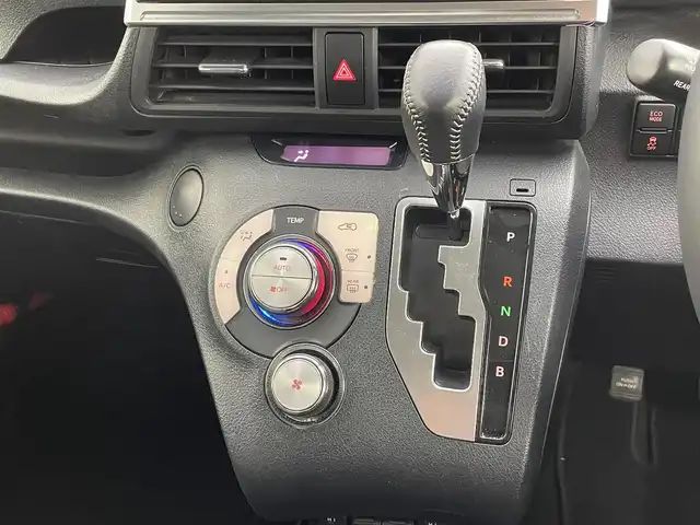 トヨタ シエンタ ハイブリッド ファンベースG セーフティEDⅡ 大分県 2022(令4)年 3.9万km グレイッシュブルー 純正ナビ/Bluetooth/TV/バックカメラ/両側電動スライドドア/クルーズコントロール/LED/ETC/シートヒーター/純正フロアマット/トヨタセーフティ/ドライブレコーダー/プッシュスタート/ドアバイザー