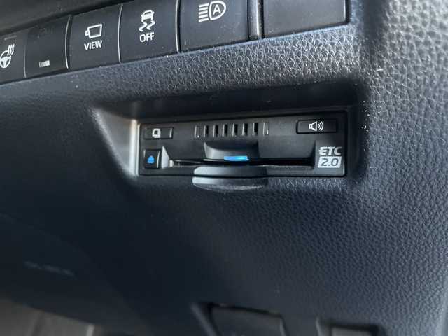 トヨタ ハリアー ハイブリッド Z レザーパッケージ 千葉県 2021(令3)年 4.3万km ブラック 純正JBLサウンド12.3インチナビ/(フルセグTV/BT/FM/AM)/全周囲カメラ/デジタルインナーミラー/ヘッドアップディスプレイ/ブラインドスポットモニター/衝突被害軽減システム/車線逸脱警報/追従式クルーズコントロール/レザーシート/横滑り防止装置/ビルトインETC2.0/アイドリングストップ/LEDヘッドライト/フォグランプ/オートライト/ウィンカーミラー/電動格納ミラー/純正19インチAW/シートヒーター/エアシート/シートリフター/ステアリングヒーター/プッシュスタート/スマートキー/フロアマット/スペアキー/取扱説明書/保証書