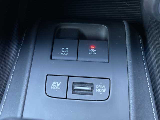 トヨタ ハリアー ハイブリッド Z レザーパッケージ 千葉県 2021(令3)年 4.3万km ブラック 純正JBLサウンド12.3インチナビ/(フルセグTV/BT/FM/AM)/全周囲カメラ/デジタルインナーミラー/ヘッドアップディスプレイ/ブラインドスポットモニター/衝突被害軽減システム/車線逸脱警報/追従式クルーズコントロール/レザーシート/横滑り防止装置/ビルトインETC2.0/アイドリングストップ/LEDヘッドライト/フォグランプ/オートライト/ウィンカーミラー/電動格納ミラー/純正19インチAW/シートヒーター/エアシート/シートリフター/ステアリングヒーター/プッシュスタート/スマートキー/フロアマット/スペアキー/取扱説明書/保証書