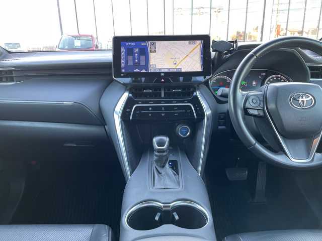 トヨタ ハリアー ハイブリッド Z レザーパッケージ 千葉県 2021(令3)年 4.3万km ブラック 純正JBLサウンド12.3インチナビ/(フルセグTV/BT/FM/AM)/全周囲カメラ/デジタルインナーミラー/ヘッドアップディスプレイ/ブラインドスポットモニター/衝突被害軽減システム/車線逸脱警報/追従式クルーズコントロール/レザーシート/横滑り防止装置/ビルトインETC2.0/アイドリングストップ/LEDヘッドライト/フォグランプ/オートライト/ウィンカーミラー/電動格納ミラー/純正19インチAW/シートヒーター/エアシート/シートリフター/ステアリングヒーター/プッシュスタート/スマートキー/フロアマット/スペアキー/取扱説明書/保証書