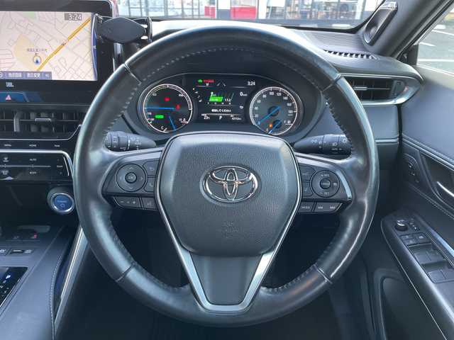 トヨタ ハリアー ハイブリッド Z レザーパッケージ 千葉県 2021(令3)年 4.3万km ブラック 純正JBLサウンド12.3インチナビ/(フルセグTV/BT/FM/AM)/全周囲カメラ/デジタルインナーミラー/ヘッドアップディスプレイ/ブラインドスポットモニター/衝突被害軽減システム/車線逸脱警報/追従式クルーズコントロール/レザーシート/横滑り防止装置/ビルトインETC2.0/アイドリングストップ/LEDヘッドライト/フォグランプ/オートライト/ウィンカーミラー/電動格納ミラー/純正19インチAW/シートヒーター/エアシート/シートリフター/ステアリングヒーター/プッシュスタート/スマートキー/フロアマット/スペアキー/取扱説明書/保証書