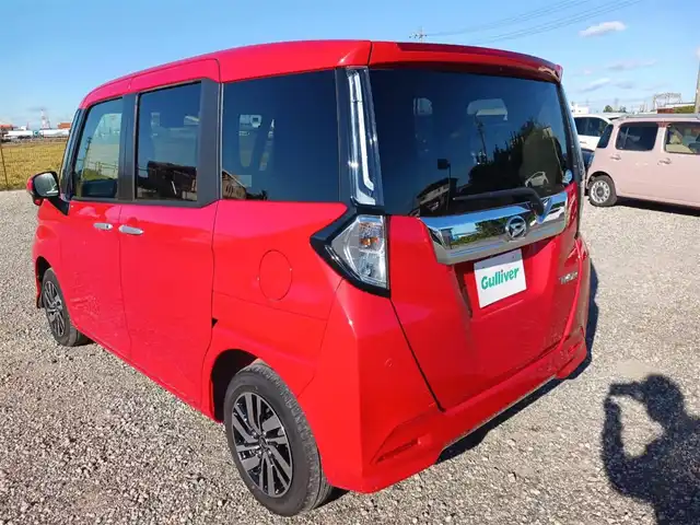 ダイハツ トール カスタムG 富山県 2020(令2)年 2.4万km コンパーノレッド 純正ナビ/フルセグTV/両側パワースライドドア/バックモニター/ビルトインETC/後席用フリップダウンモニター/レーダークルーズコントロール/コーナーセンサー/スマートアシスト/・衝突被害軽減ブレーキ/・車線逸脱防止支援/・アダプティブドライビングビーム/・標識認識/LEDヘッドランプ/革巻きステアリング/純正14インチアルミホイール/スマートキー/プッシュエンジンスタート/禁煙車