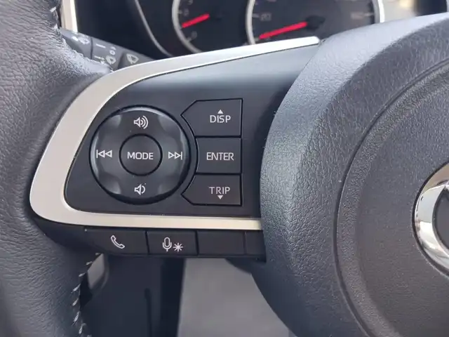 ダイハツ トール カスタムG 富山県 2020(令2)年 2.4万km コンパーノレッド 純正ナビ/フルセグTV/両側パワースライドドア/バックモニター/ビルトインETC/後席用フリップダウンモニター/レーダークルーズコントロール/コーナーセンサー/スマートアシスト/・衝突被害軽減ブレーキ/・車線逸脱防止支援/・アダプティブドライビングビーム/・標識認識/LEDヘッドランプ/革巻きステアリング/純正14インチアルミホイール/スマートキー/プッシュエンジンスタート/禁煙車