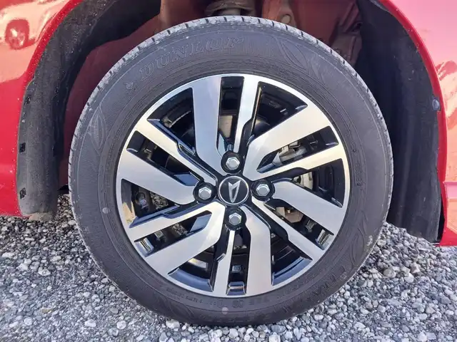 ダイハツ トール カスタムG 富山県 2020(令2)年 2.4万km コンパーノレッド 純正ナビ/フルセグTV/両側パワースライドドア/バックモニター/ビルトインETC/後席用フリップダウンモニター/レーダークルーズコントロール/コーナーセンサー/スマートアシスト/・衝突被害軽減ブレーキ/・車線逸脱防止支援/・アダプティブドライビングビーム/・標識認識/LEDヘッドランプ/革巻きステアリング/純正14インチアルミホイール/スマートキー/プッシュエンジンスタート/禁煙車