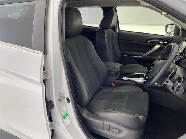 三菱 エクリプス クロス ＰＨＥＶ G 愛知県 2020(令2)年 2.3万km ホワイトダイヤモンド SDナビ/レーダークルーズコントロール/シートヒーター/バックカメラ/パワーシート/コーナーセンサー/純正アルミホイール/ブラインドスポットモニター/LEDヘッドライト/パドルシフト/ステアリングヒーター/オートマチックハイビーム/４WD/衝突軽減システム/フルセグ/CD DVD/Bluetooth/ステアリングスイッチ/スマートキー/プッシュスタート