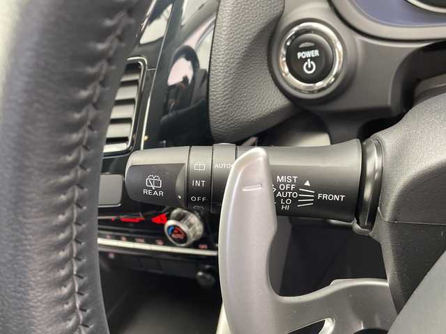 三菱 エクリプス クロス ＰＨＥＶ G 愛知県 2020(令2)年 2.3万km ホワイトダイヤモンド SDナビ/レーダークルーズコントロール/シートヒーター/バックカメラ/パワーシート/コーナーセンサー/純正アルミホイール/ブラインドスポットモニター/LEDヘッドライト/パドルシフト/ステアリングヒーター/オートマチックハイビーム/４WD/衝突軽減システム/フルセグ/CD DVD/Bluetooth/ステアリングスイッチ/スマートキー/プッシュスタート