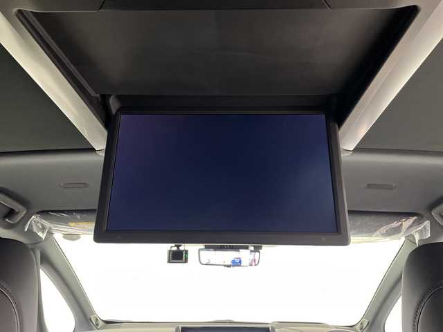 トヨタ アルファードハイブリット エグゼクティブ ラウンジ 埼玉県 2024(令6)年 2.1万km ゴールド 寒冷地仕様/ガラスルーフ/純正フリップダウンモニター/JBLプレミアムサウンド/純正ディスプレイオーディオ（USB・Bluetooth・HDMI）/全方位カメラ/CD・DVDキッド/ワイヤレス充電器/ビルトインETC2.0/BSM/電動リアゲート/AC100V/前後ドライブレコーダー/デジタルインナーミラー/シートヒーター/パワーシート/シートメモリー/ベンチレーション/アダプティブクルーズコントロール/レーンキープアシスト/オートマチックハイビーム/ヘッドアップディスプレイ/純正アルミホイール/クリアランスソナー/電動パーキング/ブレーキホールド/ステアリングリモコン/純正フロアマット/ロールサンシェード/フロントフォグランプ/電動格納ミラー/パドルシフト/プリクラッシュセーフティ/ロードサインアシスト/ドライバーモニター/純正ドアバイザー/プッシュスタート