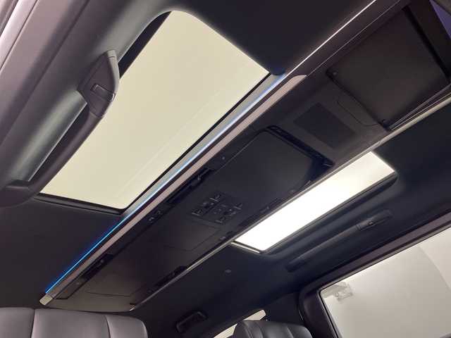 トヨタ アルファードハイブリット エグゼクティブ ラウンジ 埼玉県 2024(令6)年 2.1万km ゴールド 寒冷地仕様/ガラスルーフ/純正フリップダウンモニター/JBLプレミアムサウンド/純正ディスプレイオーディオ（USB・Bluetooth・HDMI）/全方位カメラ/CD・DVDキッド/ワイヤレス充電器/ビルトインETC2.0/BSM/電動リアゲート/AC100V/前後ドライブレコーダー/デジタルインナーミラー/シートヒーター/パワーシート/シートメモリー/ベンチレーション/アダプティブクルーズコントロール/レーンキープアシスト/オートマチックハイビーム/ヘッドアップディスプレイ/純正アルミホイール/クリアランスソナー/電動パーキング/ブレーキホールド/ステアリングリモコン/純正フロアマット/ロールサンシェード/フロントフォグランプ/電動格納ミラー/パドルシフト/プリクラッシュセーフティ/ロードサインアシスト/ドライバーモニター/純正ドアバイザー/プッシュスタート