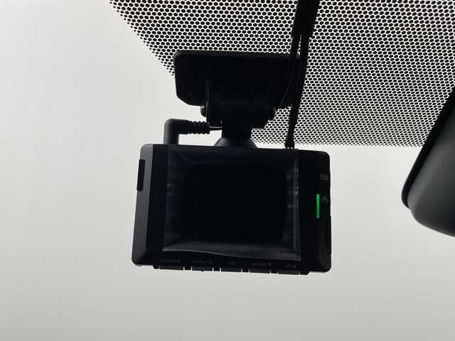 トヨタ アルファードハイブリット エグゼクティブ ラウンジ 埼玉県 2024(令6)年 2.1万km ゴールド 寒冷地仕様/ガラスルーフ/純正フリップダウンモニター/JBLプレミアムサウンド/純正ディスプレイオーディオ（USB・Bluetooth・HDMI）/全方位カメラ/CD・DVDキッド/ワイヤレス充電器/ビルトインETC2.0/BSM/電動リアゲート/AC100V/前後ドライブレコーダー/デジタルインナーミラー/シートヒーター/パワーシート/シートメモリー/ベンチレーション/アダプティブクルーズコントロール/レーンキープアシスト/オートマチックハイビーム/ヘッドアップディスプレイ/純正アルミホイール/クリアランスソナー/電動パーキング/ブレーキホールド/ステアリングリモコン/純正フロアマット/ロールサンシェード/フロントフォグランプ/電動格納ミラー/パドルシフト/プリクラッシュセーフティ/ロードサインアシスト/ドライバーモニター/純正ドアバイザー/プッシュスタート