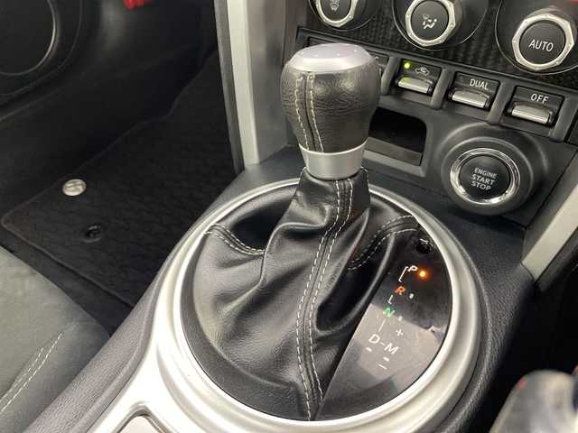 トヨタ ８６ GT 群馬県 2016(平28)年 7.8万km クリスタルブラックシリカ モデリスタエアロ　モデリスタ１８インチアルミホイール　純正ナビ　フルセグＴＶ　バックカメラ　ＥＴＣ　ＬＥＤライト　フォグランプ　パドルシフト　クルーズコントロール　オートライト　スマートキー　禁煙