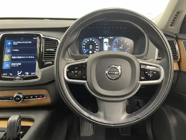 ボルボ ＸＣ９０ B5 AWD モーメンタム 岡山県 2021(令3)年 4万km オニキスブラックP 純正メモリナビ　/３６０度カメラ　/フルセグＴＶ　/ワイヤレス充電　/黒レザーシート　/パワーシート　/シートヒーター　/ステアヒーター　/前席シートメモリー　/デジタルメーター　/ＬＥＤヘッドライト　/ＡＨＢ　/ＡＣＣ/LKA/クロストラフィックアラート/BLIS/自動駐車/自動発射/パワーリアゲート/オートホールド/前後ドラレコ