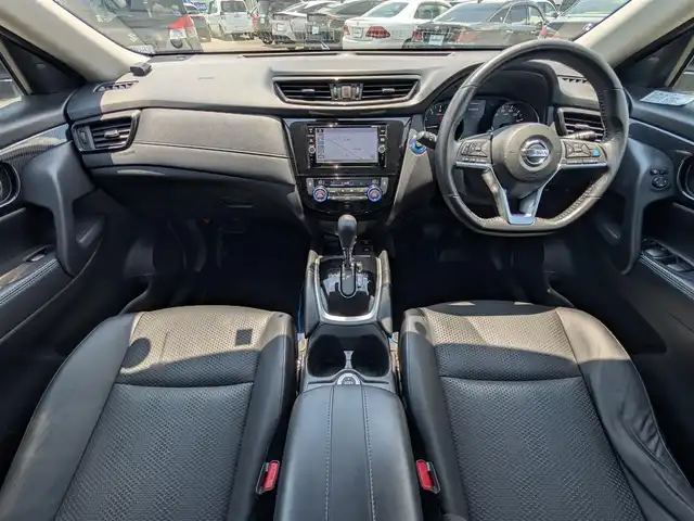 日産 エクストレイル ハイブリッド 20Xi 福井県 2018(平30)年 6.4万km ダイヤモンドブラック 純正17インチAW/プロパイロット/全方位カメラ/デジタルインナーミラー/４WD/電動リアゲート/ETC/コーナーセンサー/LEDヘッドライト/Fフォグ/日産ディーラーオプションナビ（CD/DVD/BT/USB/AUX/iPod）/フルセグテレビ/ルーフレール/レーンキープアシスト/横滑り防止装置/盗難防止装置/オートホールド/アイドリングストップ/ダブルエアバッグ/純正フロアマット