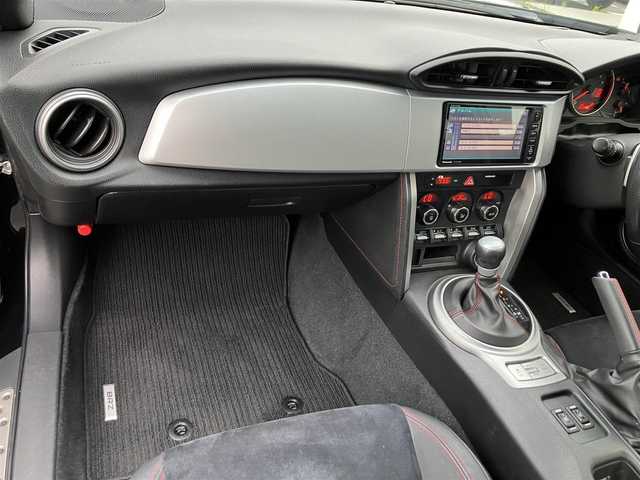 スバル ＢＲＺ S 三重県 2012(平24)年 10.8万km クリスタルブラックシリカ ♪ワンオーナー/HKS車高調/18インチAW(現行BRZ)/スマートキー×2/プッシュスタート/ハーフレザーシート/純正HDDナビ/・SD・CD録音/・DVD再生・フルセグ/・Bluetoothオーディオ/HIDヘッドライト/フォグライト/オートライト/リアスポイラー/革巻ステアリング/パドルシフト/電格ミラー/フロアマット/ETC/サイド/カーテンエアバック
