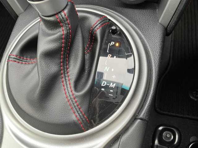 スバル ＢＲＺ S 愛知県 2012(平24)年 10.8万km クリスタルブラックシリカ (株)IDOMが運営する【じしゃロン名古屋鳴海店】の自社ローン専用車両になりますこちらは現金またはオートローンご利用時の価格です。自社ローンご希望の方は別途その旨お申付け下さい/♪ワンオーナー/HKS車高調/18インチAW(現行BRZ)/スマートキー×2/プッシュスタート/ハーフレザーシート/純正HDDナビ/・SD・CD録音/・DVD再生・フルセグ/・Bluetoothオーディオ/HIDヘッドライト/フォグライト/オートライト/リアスポイラー/革巻ステアリング/パドルシフト/電格ミラー/フロアマット/ETC/サイド/カーテンエアバック