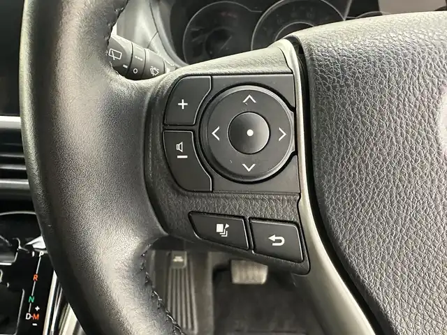 トヨタ ヴォクシー ZS 煌 兵庫県 2019(平31)年 4.8万km イナズマスパーキングブラックガラスフレーク 社外SDナビ(CD/DVD/SD/Bluetooth/フルセグ)/バックカメラ/クルーズコントロール/フリップダウンモニター/オートライト/オートマチックハイビーム/LEDヘッドライト/両側パワースライドドア/前後ドライブレコーダー/アイドリングストップ/シートカバー/ETC/純正16インチアルミホイール/社外フロアマット/スマートキー