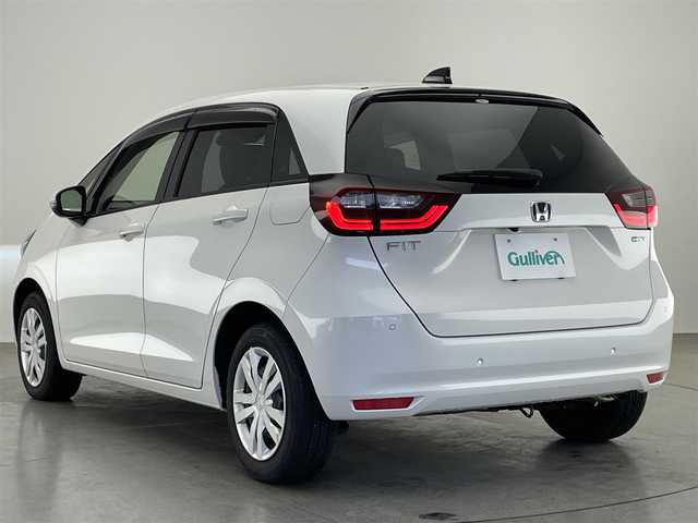 ホンダ フィット e:HEVホーム 愛知県 2022(令4)年 1.6万km プラチナホワイトパール 純正メモリナビ　バックカメラ　ＵＳＢ　純正ドライブレコーダー　電動パーキングブレーキ　ＥＴＣ　ＬＥＤオートライト　ホンダセンシング　衝突軽減　レーンキープアシスト　追従クルコン　ハンドル支援　禁煙車