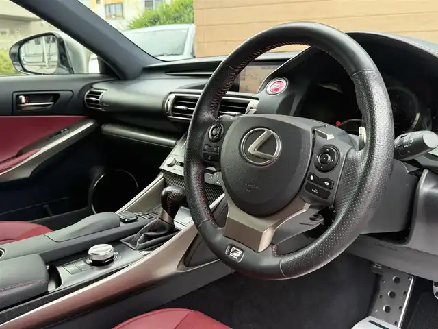 レクサス ＩＳ 350 Fスポーツ 香川県 2013(平25)年 8.1万km ホワイトパールクリスタルシャイン メーカーSDナビ/フルセグ/CD/DVD/BD/Bluetooth/バックカメラ/ＴＯＭＳマフラー/赤ハーフレザーシート/パワーシート/シートヒーター/ローダウン/純正１８インチアルミ/LEDヘッドライト/クリアランスソナー/スマートキー/パドルシフト/ビルトインETC/２０２５年製サマータイヤ