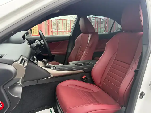 レクサス ＩＳ 350 Fスポーツ 香川県 2013(平25)年 8.1万km ホワイトパールクリスタルシャイン メーカーSDナビ/フルセグ/CD/DVD/BD/Bluetooth/バックカメラ/ＴＯＭＳマフラー/赤ハーフレザーシート/パワーシート/シートヒーター/ローダウン/純正１８インチアルミ/LEDヘッドライト/クリアランスソナー/スマートキー/パドルシフト/ビルトインETC/２０２５年製サマータイヤ
