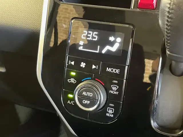 トヨタ ルーミー カスタムG 岩手県 2020(令2)年 6.8万km パールホワイトⅢ ワンオーナー/４WD/モデリスタスポイラー/寒冷地仕様/両側パワースライドドア/スマートアシスト３/衝突回避支援ブレーキ/車線逸脱警報/誤発進抑制機能/先行車発進お知らせ機能/標識認識機能/オートハイビーム/コーナーセンサー/クルーズコントロール/横滑り防止装置/アイドリングストップ/ロールサンシェード/エンジンスターター/純正ナビ/ステアリングスイッチ/バックカメラ/ETC/LEDヘッドライト/フォグランプ/純正14インチアルミホイール
