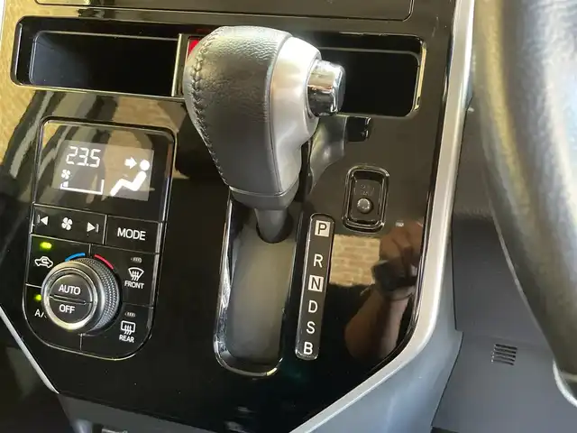 トヨタ ルーミー カスタムG 岩手県 2020(令2)年 6.8万km パールホワイトⅢ ワンオーナー/４WD/モデリスタスポイラー/寒冷地仕様/両側パワースライドドア/スマートアシスト３/衝突回避支援ブレーキ/車線逸脱警報/誤発進抑制機能/先行車発進お知らせ機能/標識認識機能/オートハイビーム/コーナーセンサー/クルーズコントロール/横滑り防止装置/アイドリングストップ/ロールサンシェード/エンジンスターター/純正ナビ/ステアリングスイッチ/バックカメラ/ETC/LEDヘッドライト/フォグランプ/純正14インチアルミホイール