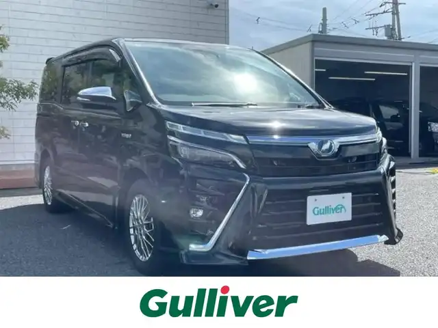 トヨタ ヴォクシー ハイブリッド ZS 煌Ⅱ 茨城県 2020(令2)年 4.9万km ブラック 純正ナビ /ETC2.0 /バックカメラ /衝突軽減システム /ウォークスルー /両側パワースライドドア /シートヒーター/純正アルミホイール /LEDヘッドライト /オートマチックハイビーム/ワンオーナー/保証書/取扱説明書/ナビ取説