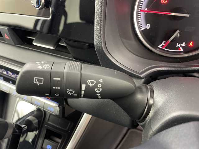 トヨタ ヴォクシー S－G 道央・札幌 2024(令6)年 2.6万km ホワイトパールクリスタルシャイン ・4WD/寒冷地仕様/・純正8インチディスプレイオーディオ/・ナビ/CD/DVD/USB/Miracast//・AppleCarPlay/AndroidAuto/フルセグTV/・Bluetooth接続/・トヨタセーフティセンス/・プリクラッシュセーフティ/・レーダークルーズコントロール/・プロアクティブドライビングアシスト/・LEDオートライト/オートマチックハイビーム/・両側パワースライドドア/・ステアリングスイッチ/・MTモード付AT/・プッシュスタート/スマートキー