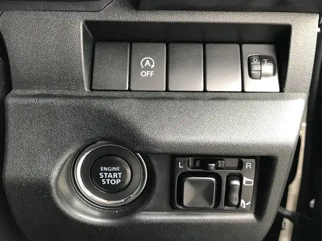 スズキ ジムニー XL 鳥取県 2021(令3)年 1.5万km ブルーイッシュブラックパール3 ワンオーナー/４WD・ターボ車/社外10インチディスプレイオーディオ/BT/ドライブレコーダー前方のみ/前席シートヒーター/フォグライト/純正16インチホイール/プッシュエンジンスタート/アイドリングストップ/背面タイヤ/スタットレスセット積込/（タイヤ溝　６－７部山）/フロアマット/背面タイヤカバー/保証書・取扱説明書